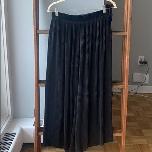 Black pleated accordion Zara pants